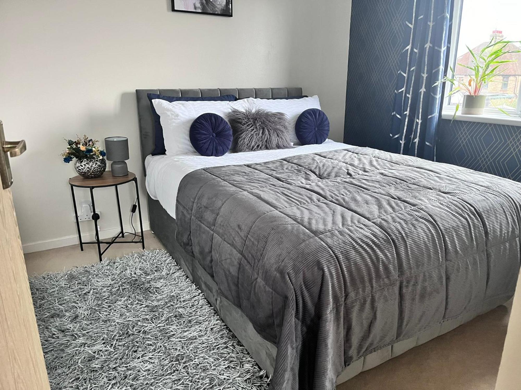 Lush House Close To Ashford Town Centre With Driveway Dış mekan fotoğraf